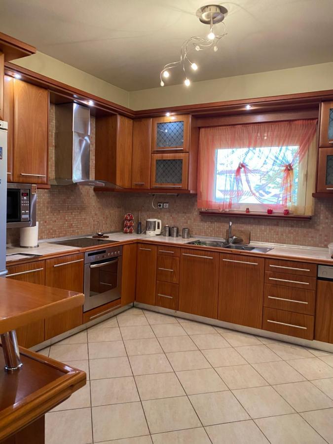 House - Spacious With 2 Bedrooms And Mountain View Apartment