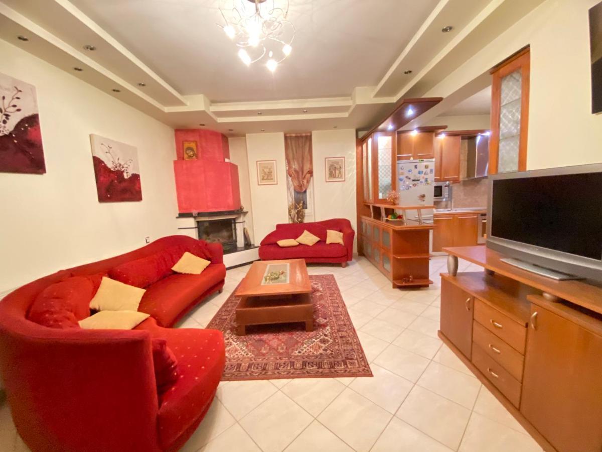 House - Spacious With 2 Bedrooms And Mountain View Apartment *
